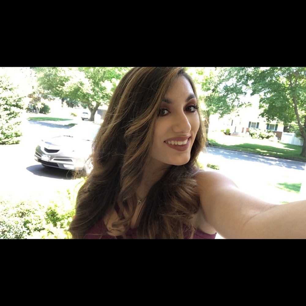 Meet your Posher, Emily